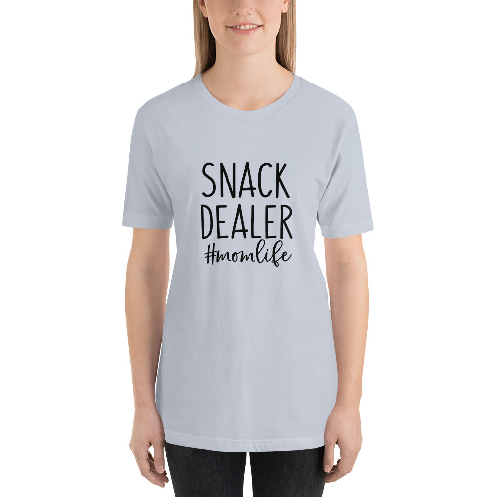 Snack Dealer #momlife T-Shirt