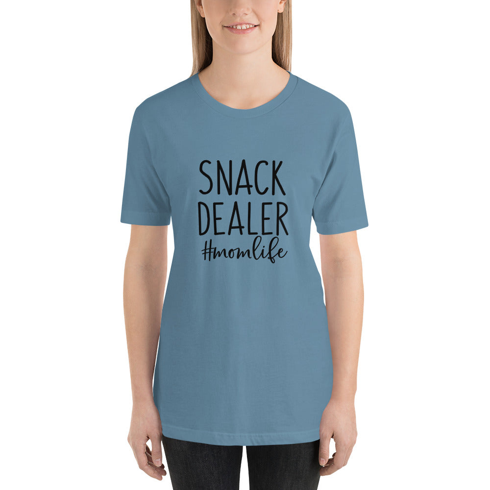 Snack Dealer #momlife T-Shirt